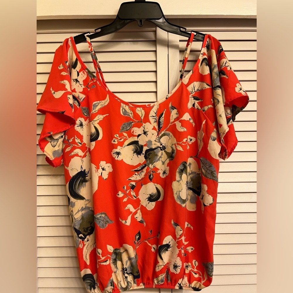 BLVD Women’s Sz Small Floral Blouse